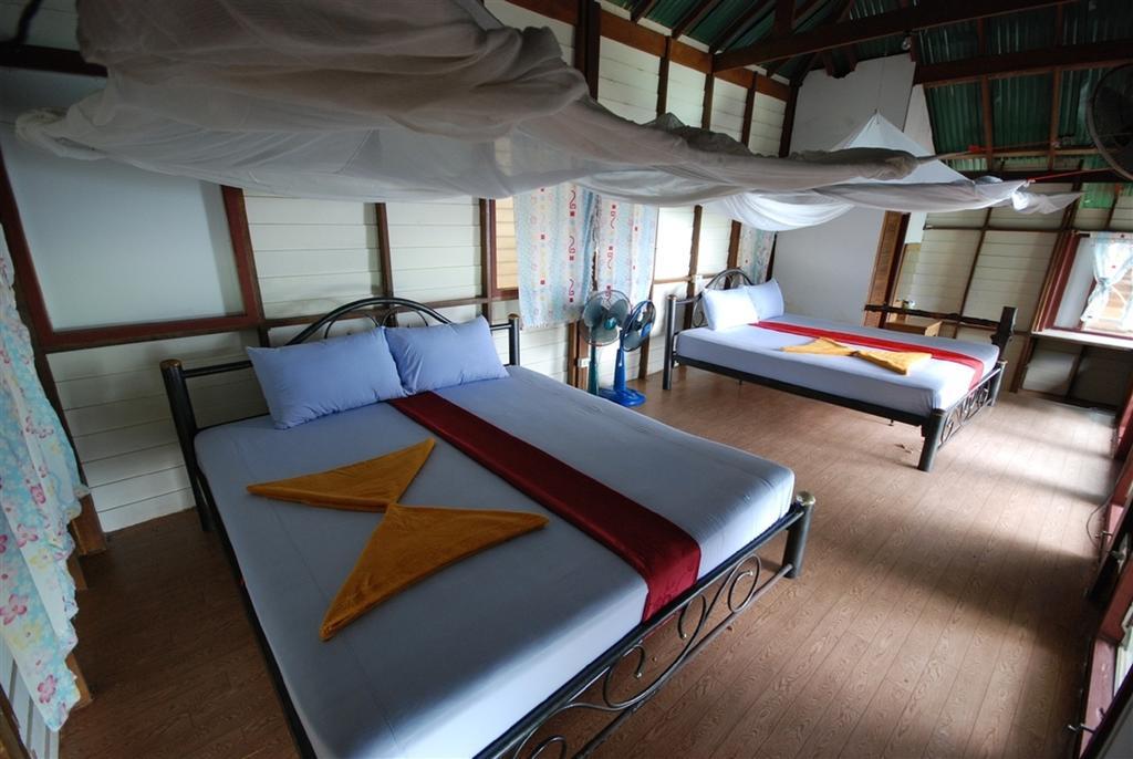 Tohko Beach Resort Pulau Phi Phi Bilik gambar
